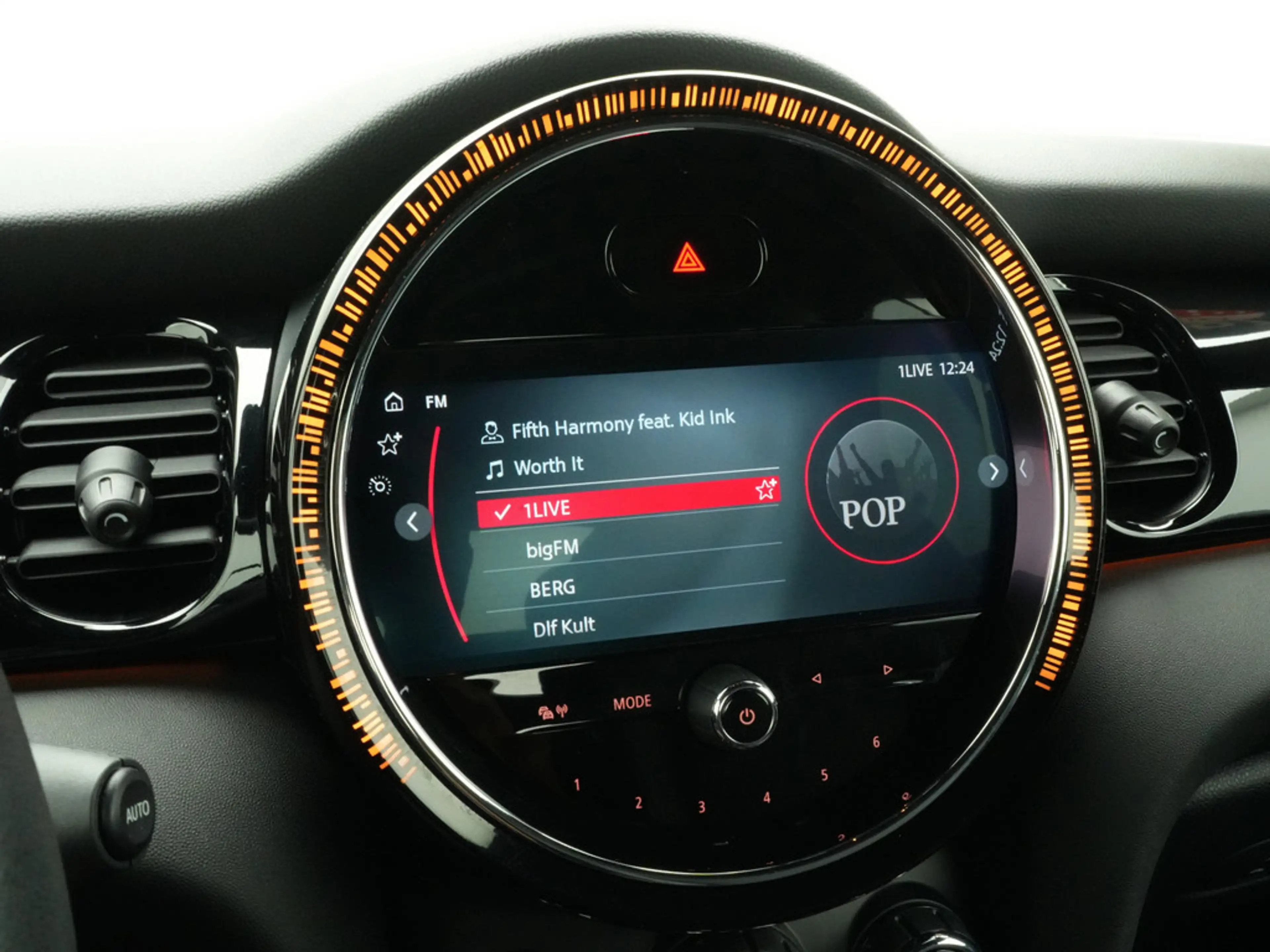 MINI Cooper Cabrio Classic Trim STEPTRON LED PDC SHZ — photo 6