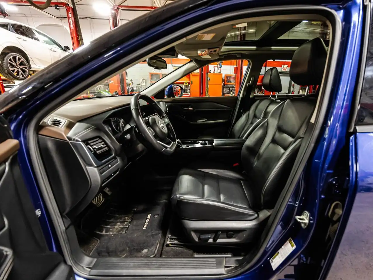 Nissan Rogue снимка Nissan Rogue