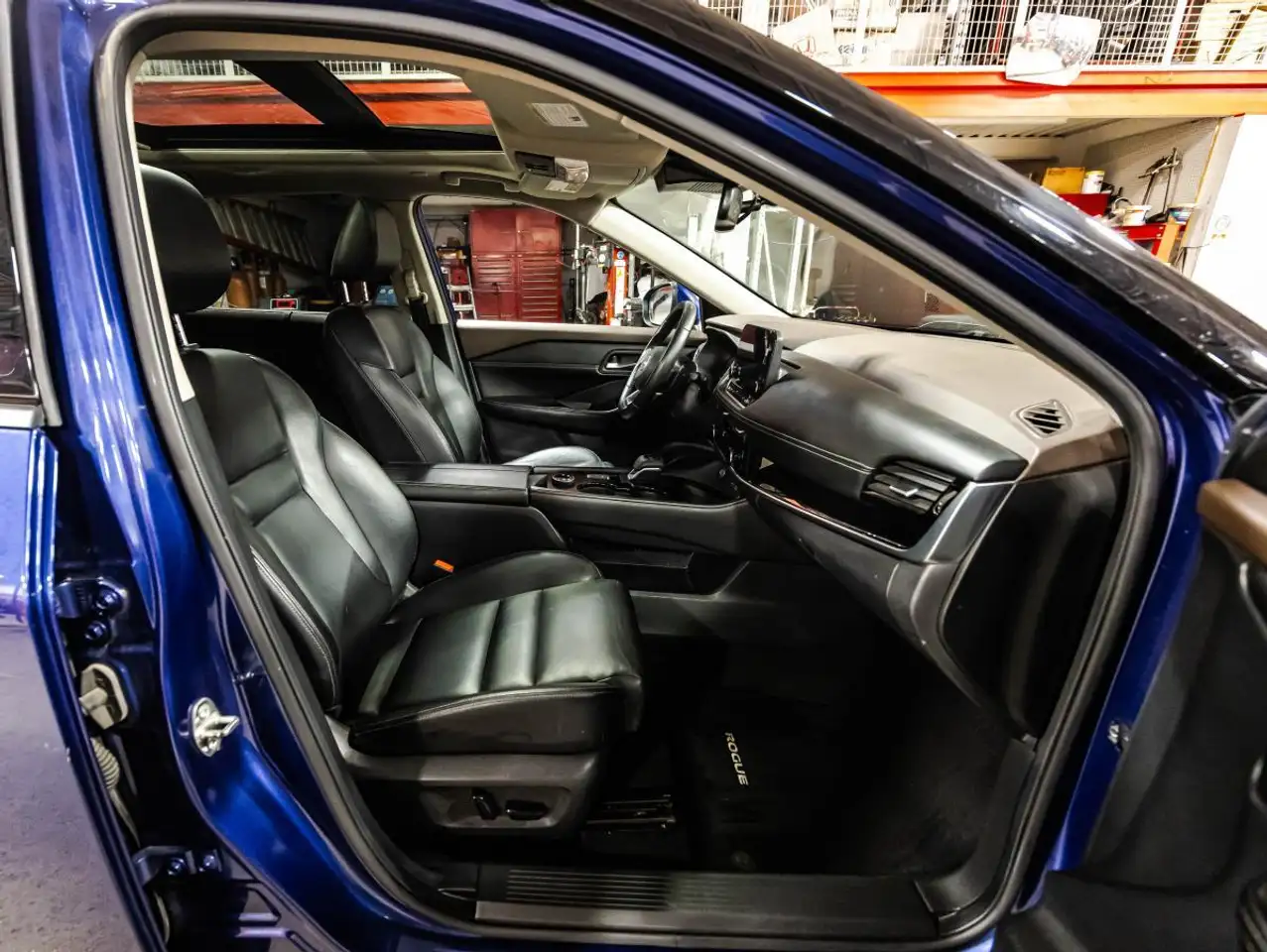 Nissan Rogue снимка Nissan Rogue
