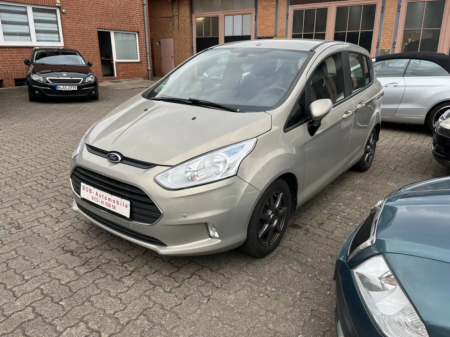 Ford B-Max 1.6 Aut. SYNC Edition AUTOMATIK NAVI CAM Gris - 1