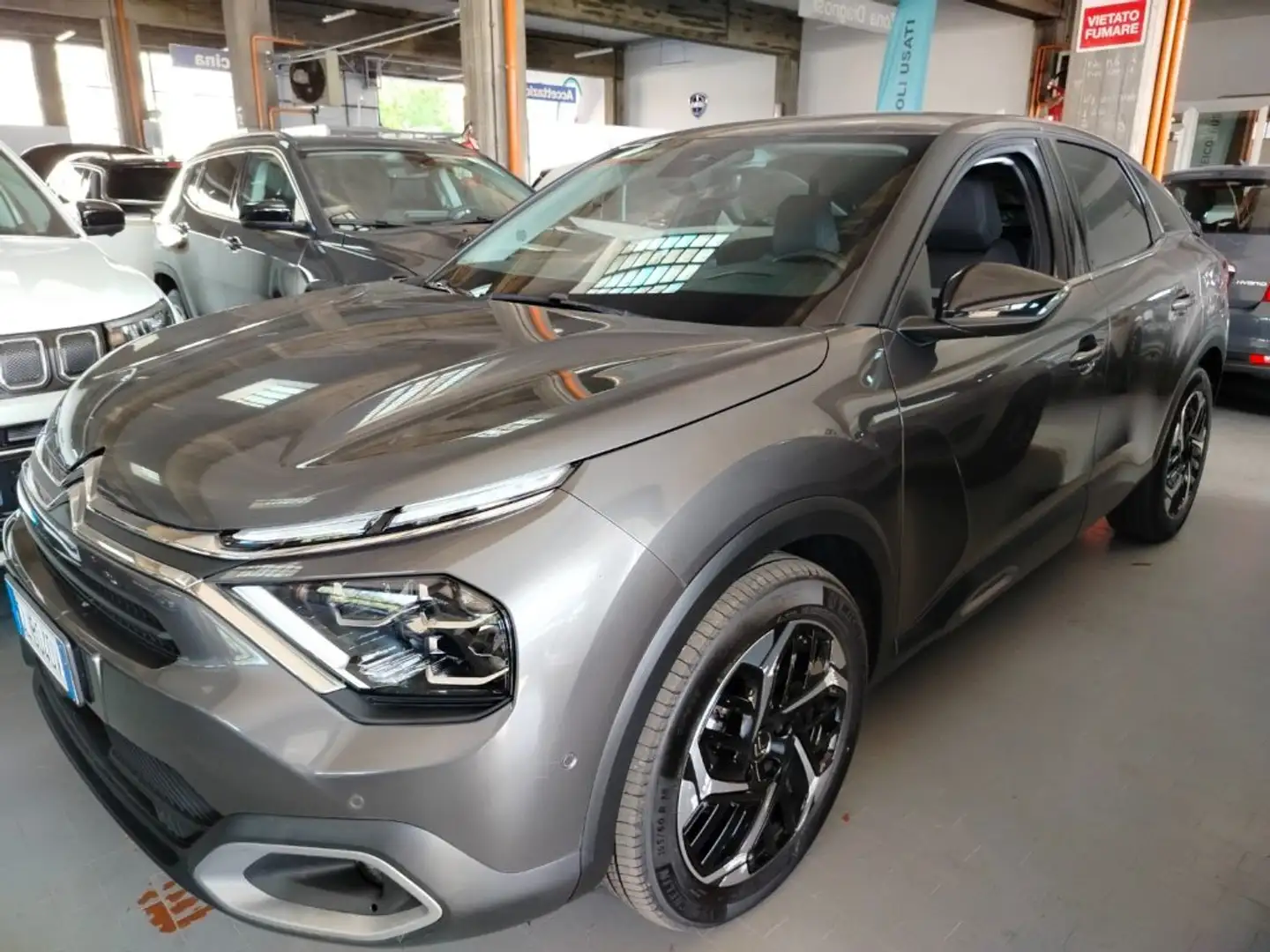 Citroen C4 PureTech 130 EAT8 S&S Shine Pack AUTO Grigio - 1