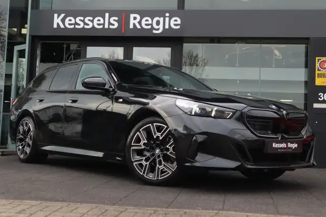 BMW 520 5-serie Touring 520i M-sport | Pano | H&K | HuD |
