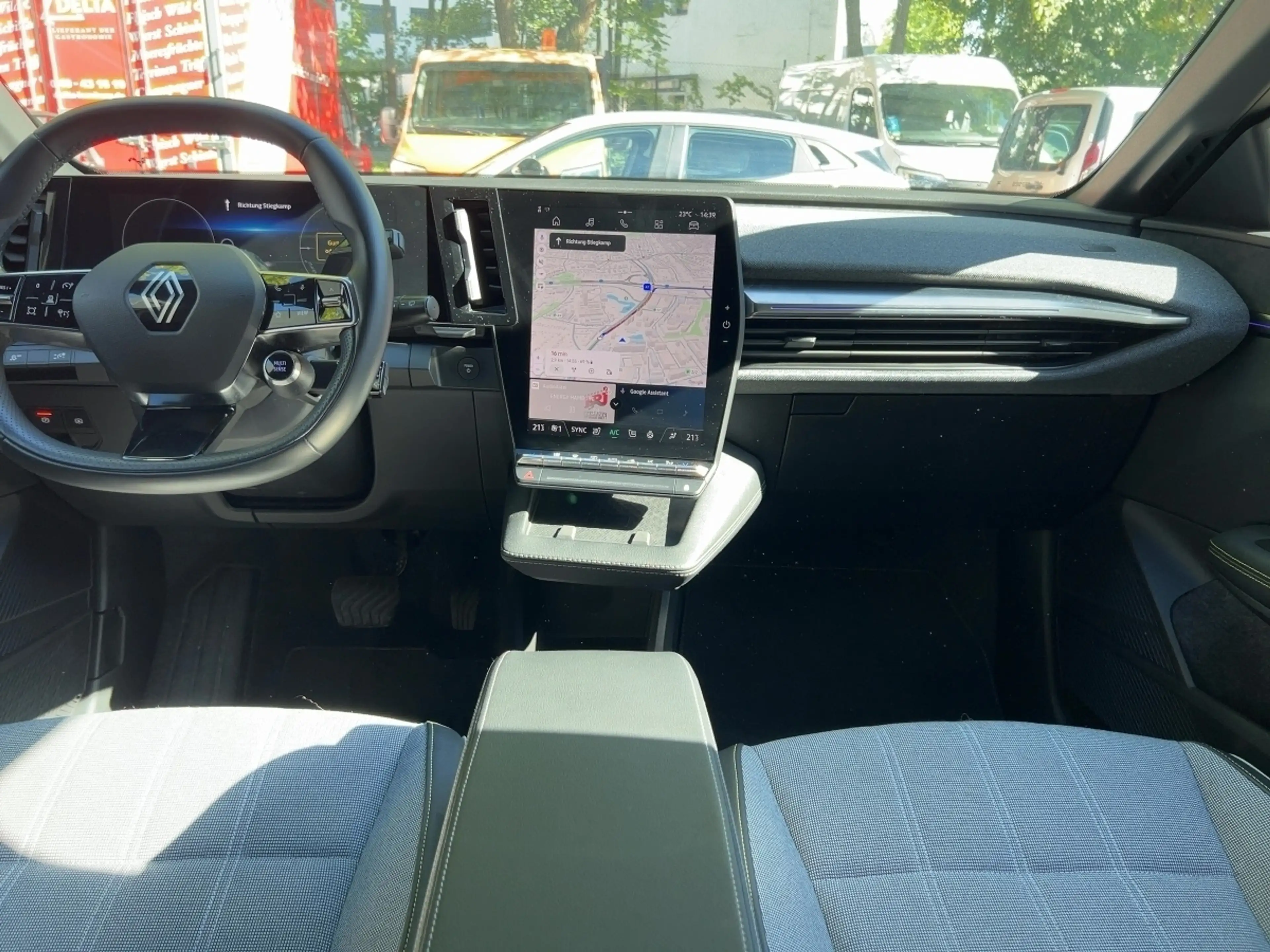 Renault Megane E-Tech Techno EV60 220hp optimum charge — photo 12