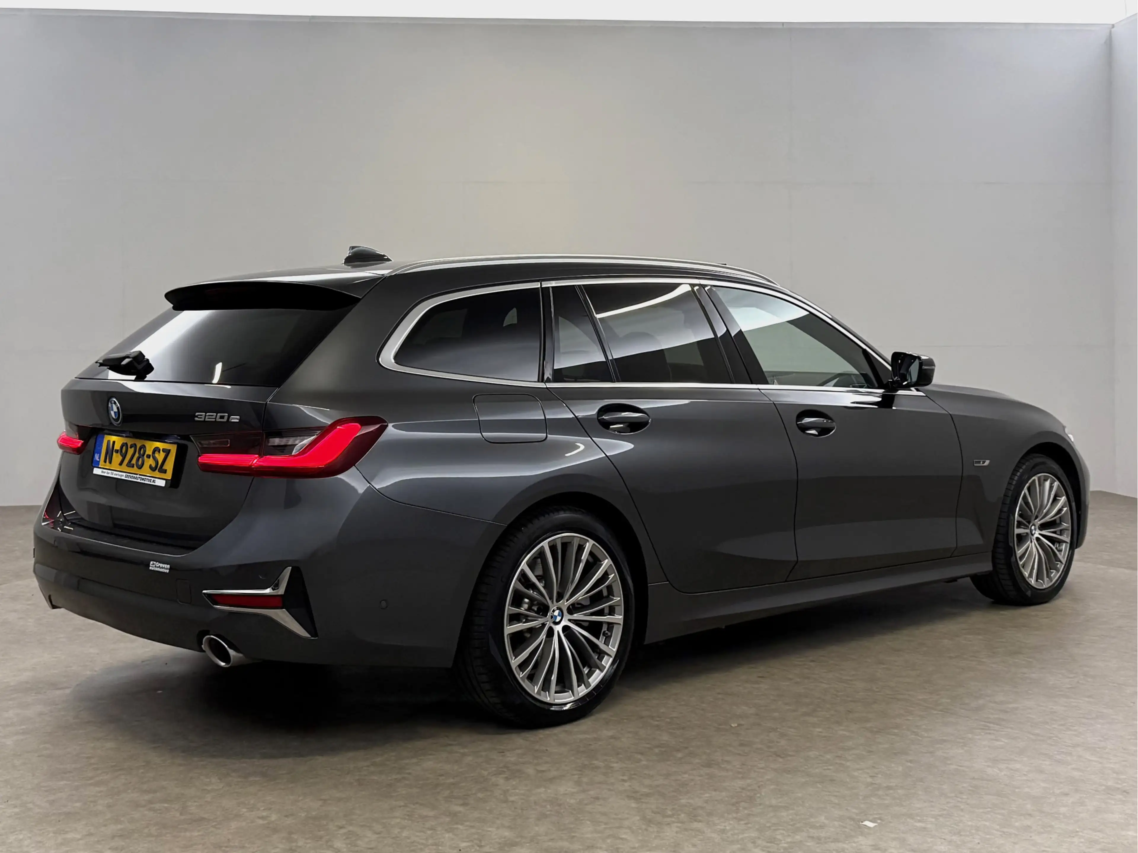 BMW 320 3-serie Touring 320e Business Edition | Pano | Vir — photo 11