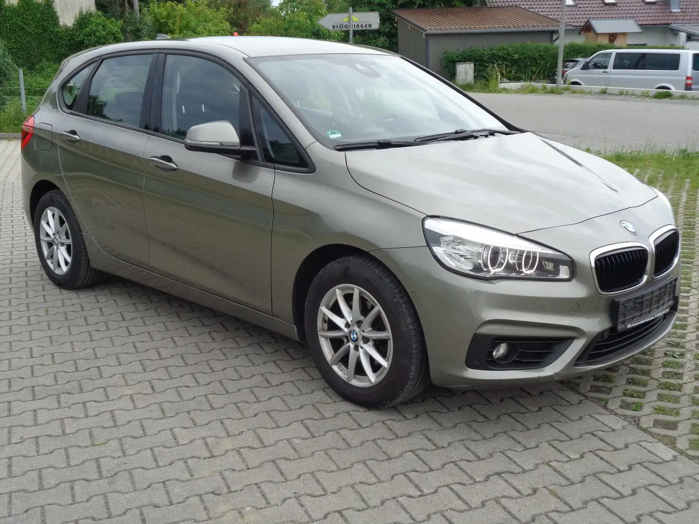 BMW 218 Baureihe 2 Active Tourer 218 d mon.Rate 200€ Argent - 1