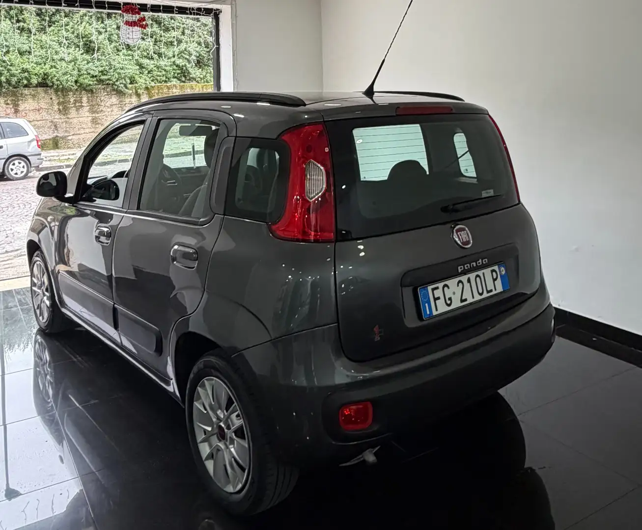 Fiat Panda Panda 1.2 Lounge 69cv Gris - 2