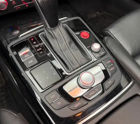 Audi A6 view 11
