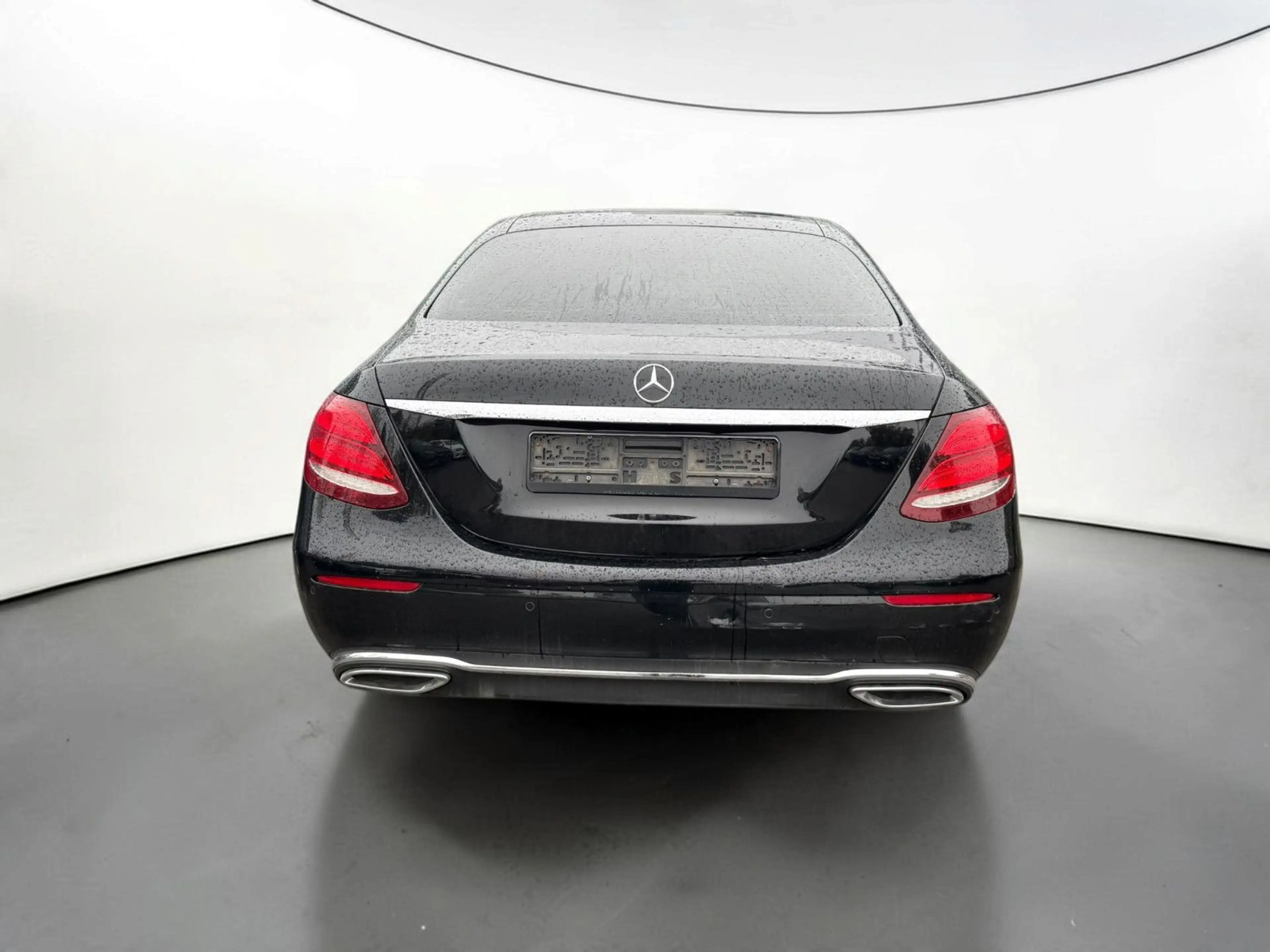 Mercedes-Benz E 220 d AVantgarde*ACC*Kamera*LED*12 Service* — photo 6
