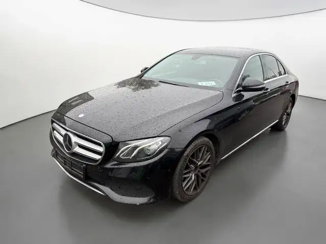 Mercedes-Benz E 220 d AVantgarde*ACC*Kamera*LED*12 Service*