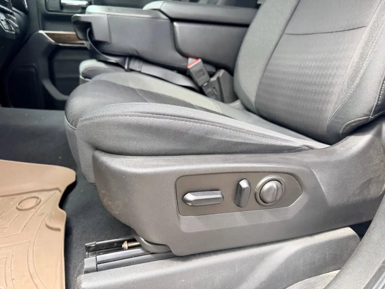GMC Sierra 1500 photo GMC Sierra 1500
