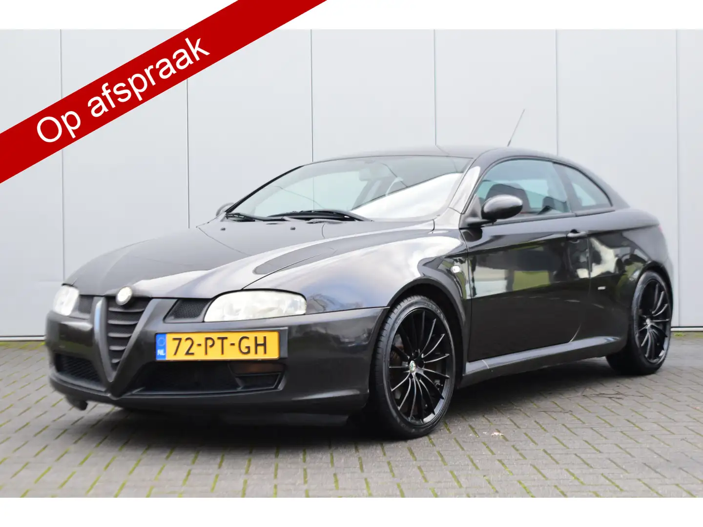 Alfa Romeo GT 2.0 JTS Distinctive Leer 18'LMV Ecc Cruise Černá - 1
