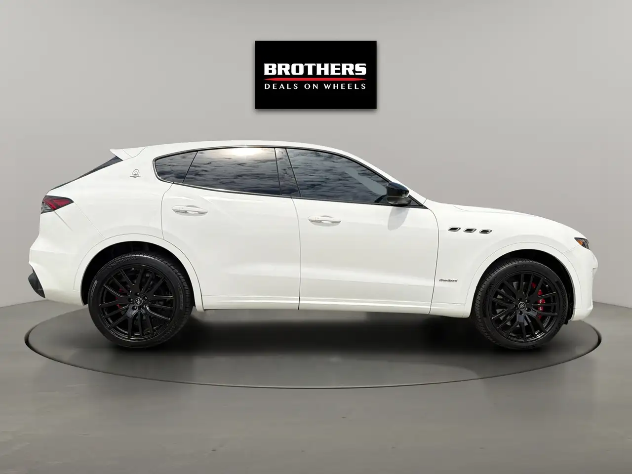 Maserati Levante снимка Maserati Levante
