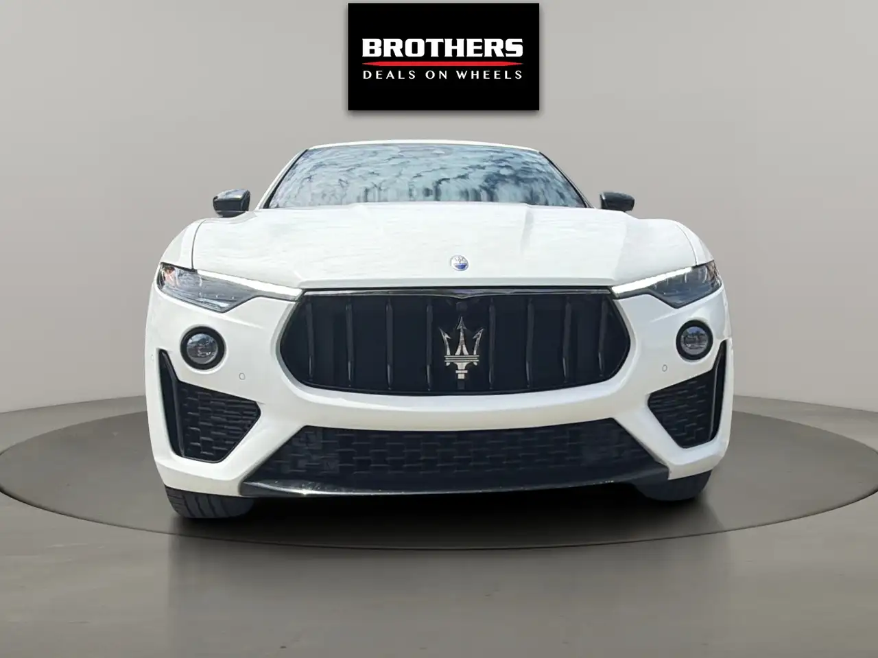 Maserati Levante снимка Maserati Levante