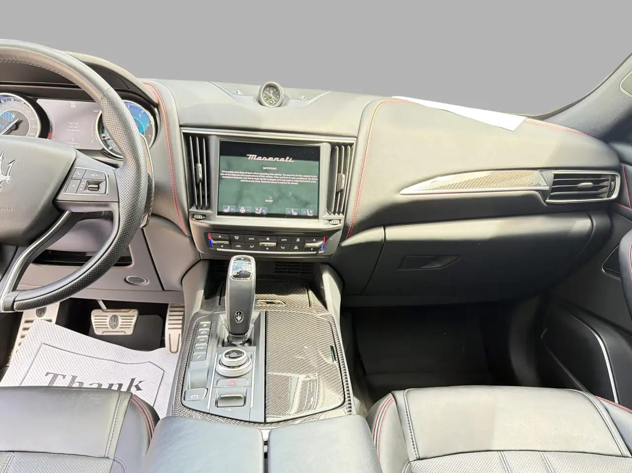 Maserati Levante снимка Maserati Levante
