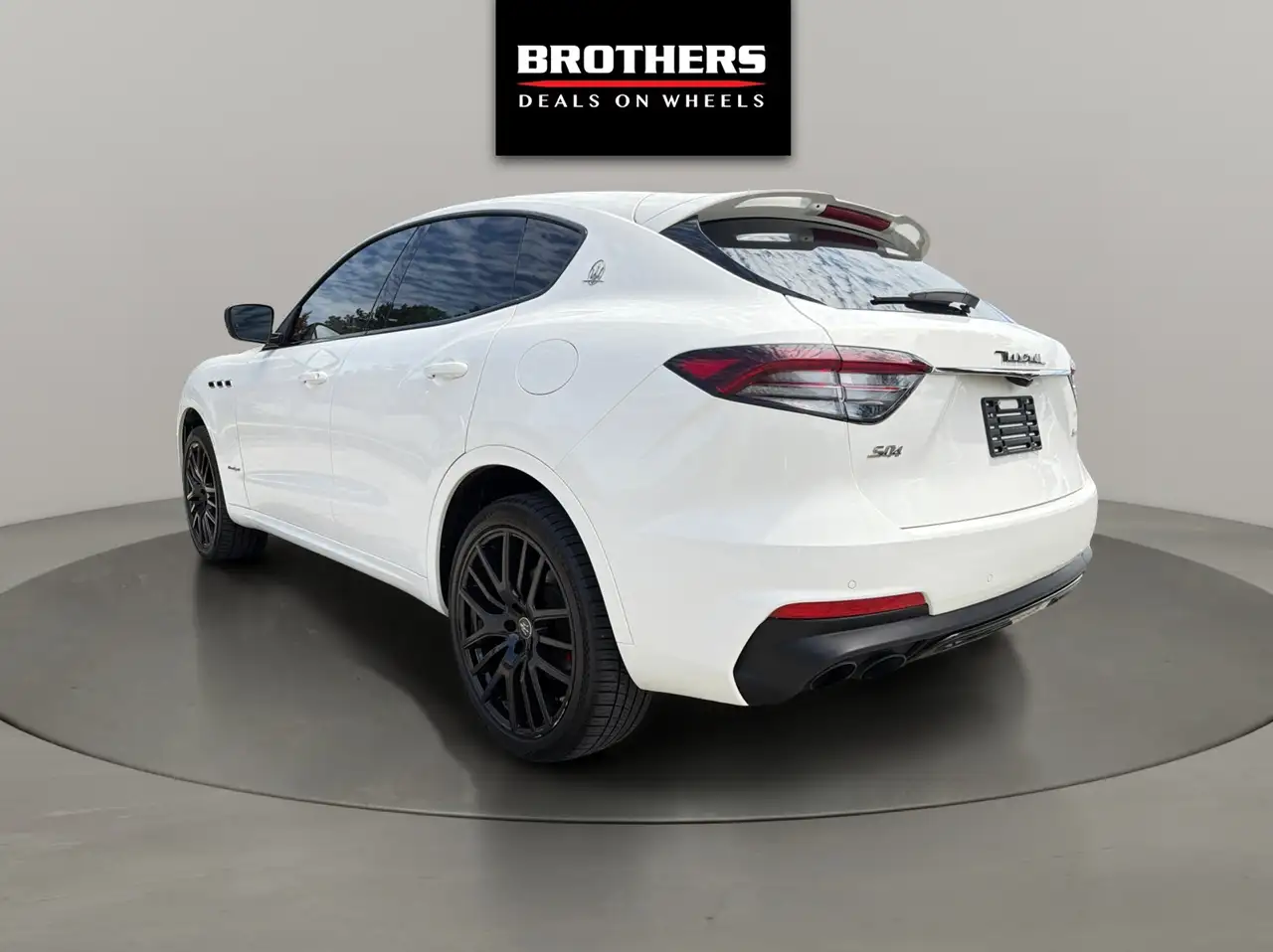 Maserati Levante снимка Maserati Levante