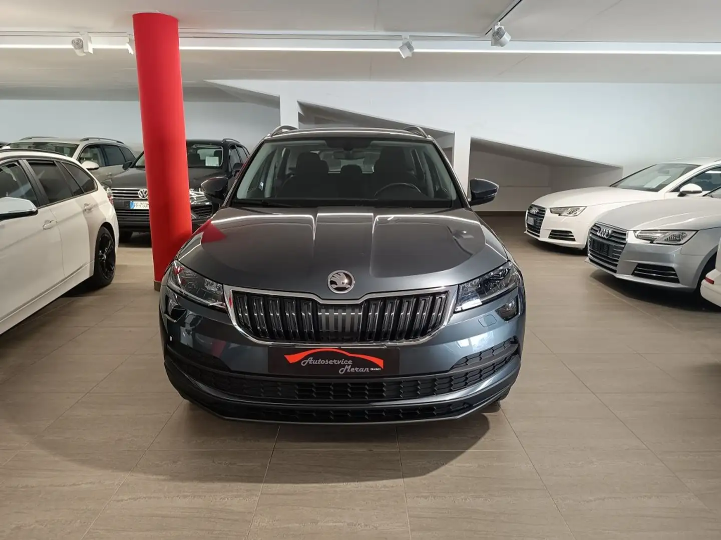 Skoda Karoq 2.0 TDI Navi Euro 6 Grau - 2