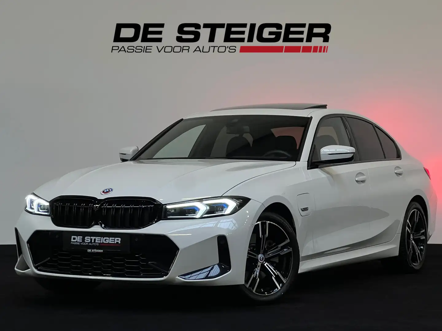 BMW 330 3-serie 330e M Sport Facelift Open dak Headup Sfee Blanco - 1