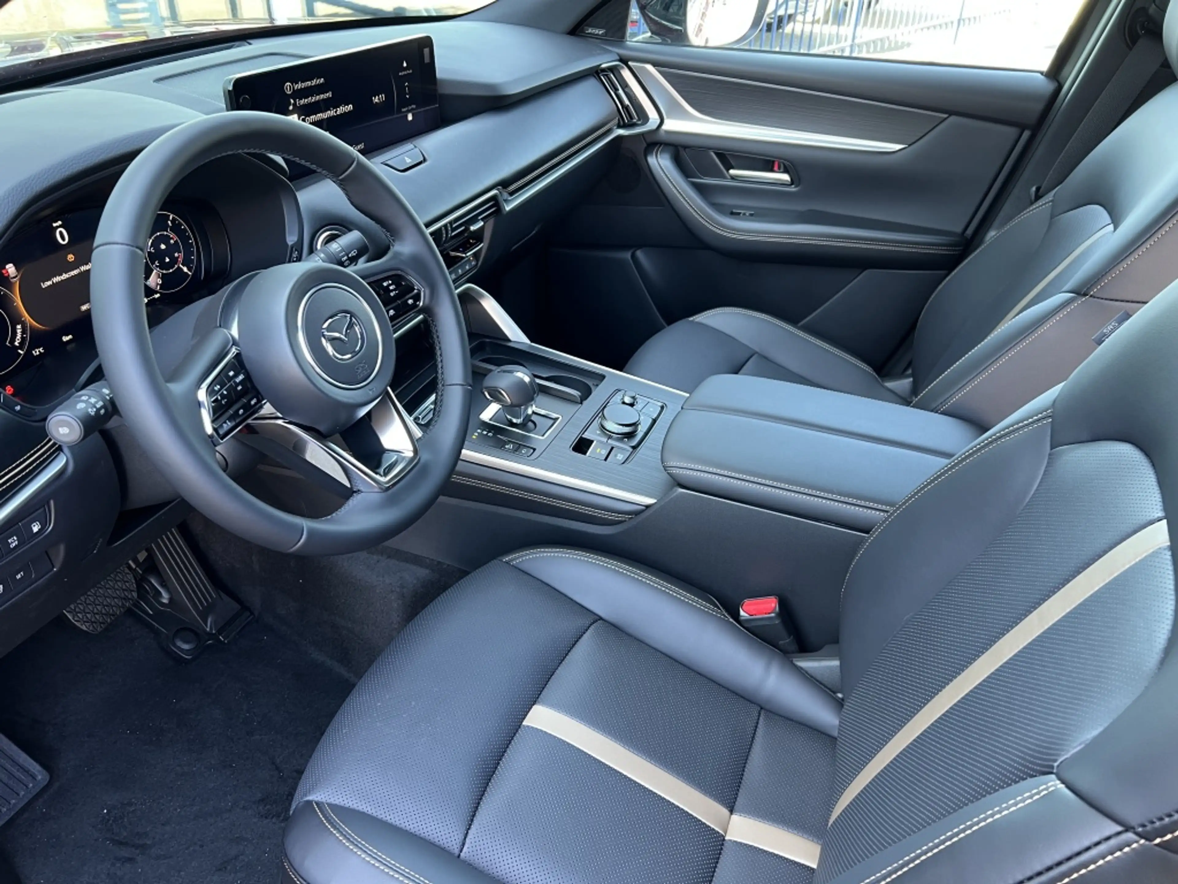 Mazda CX-80 2.5 PHEV Homura Business Edition — photo 12