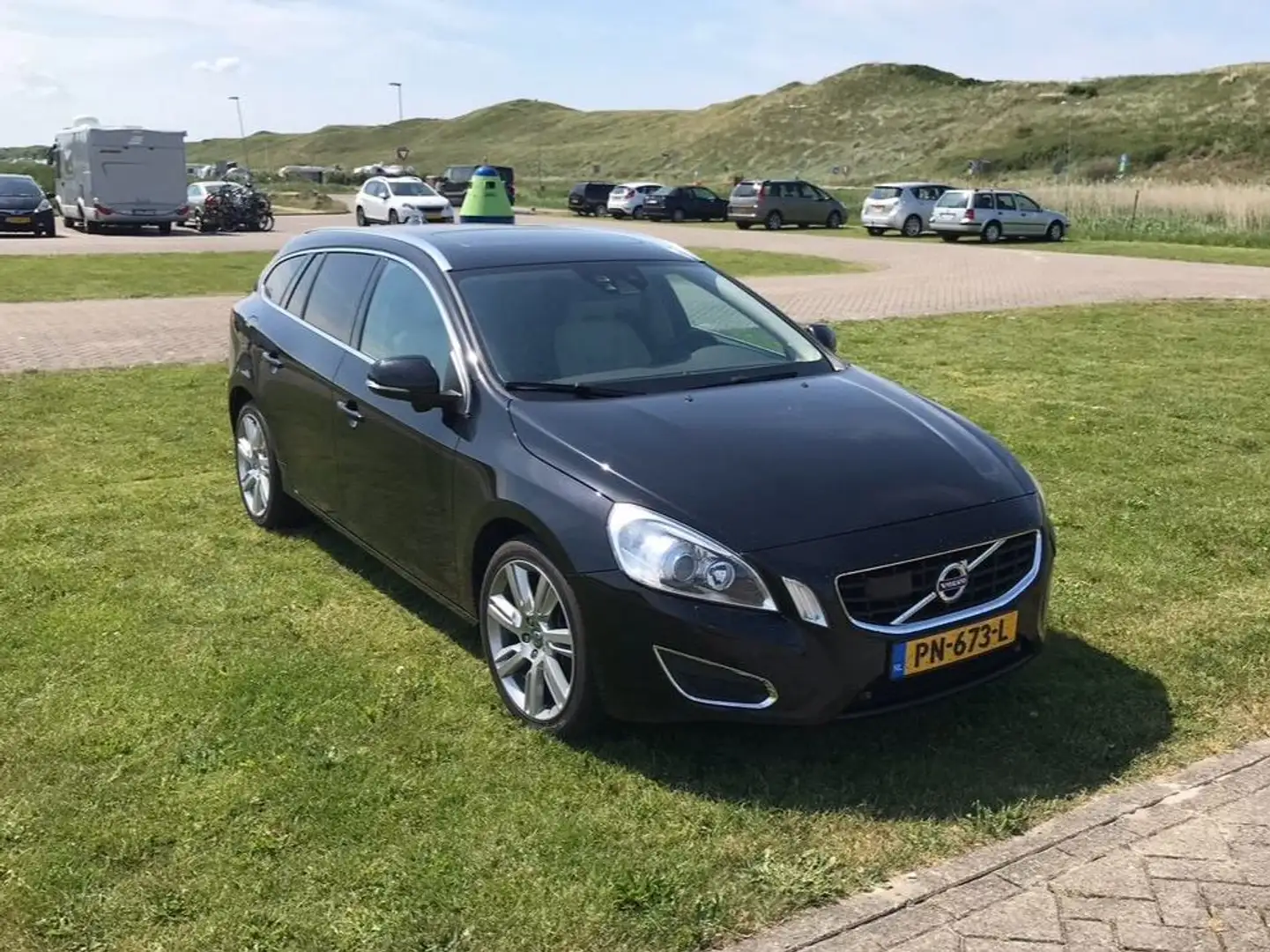 Volvo V60 V60 2.4 D5 AWD Summum Zwart - 2