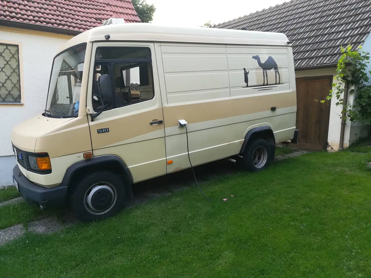 Mercedes-Benz T2 510  667.062 Beige - 2