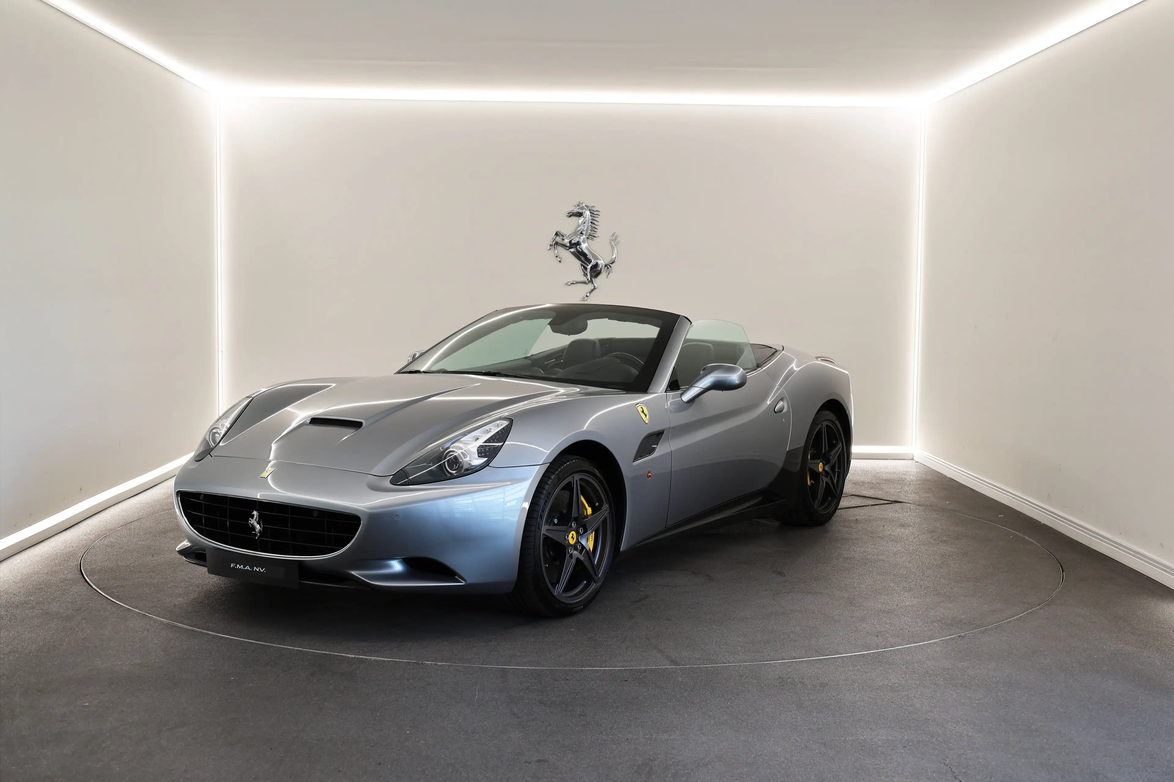 Ferrari California Grigio Titanio / 1 Year Warranty — photo 2
