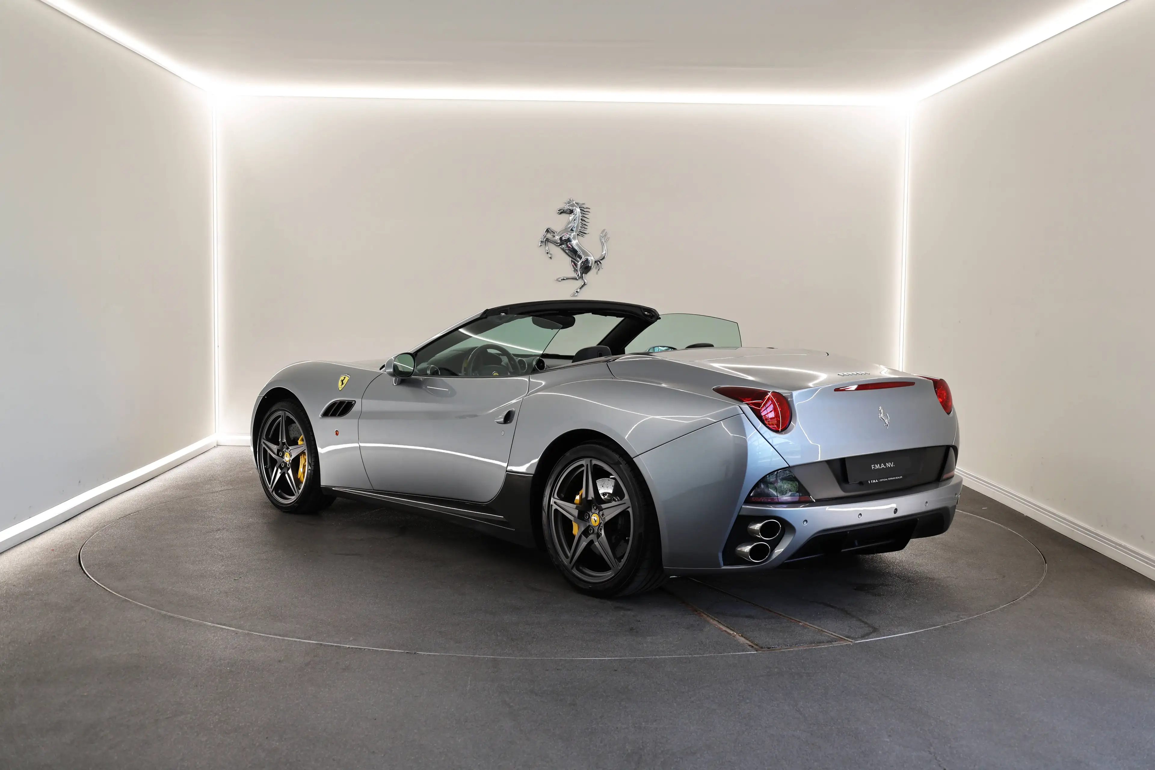 Ferrari California Grigio Titanio / 1 Year Warranty — photo 4