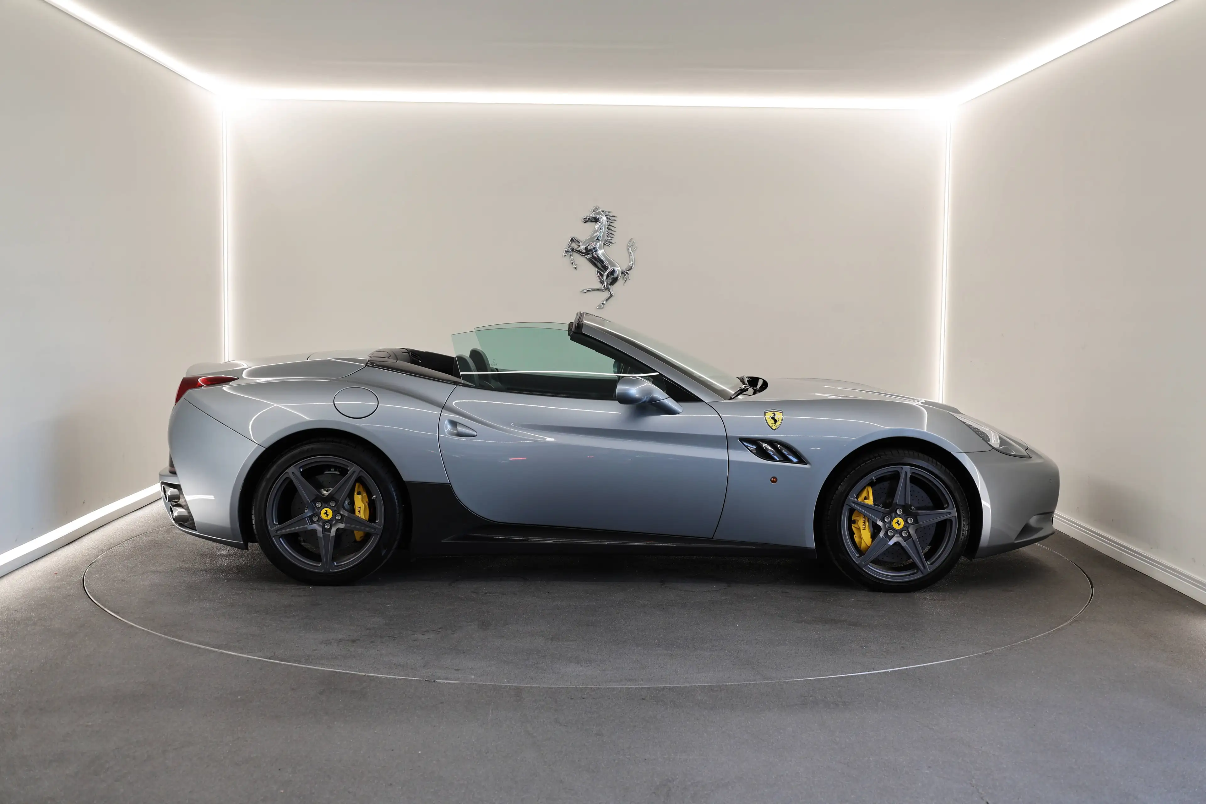 Ferrari California Grigio Titanio / 1 Year Warranty — photo 7