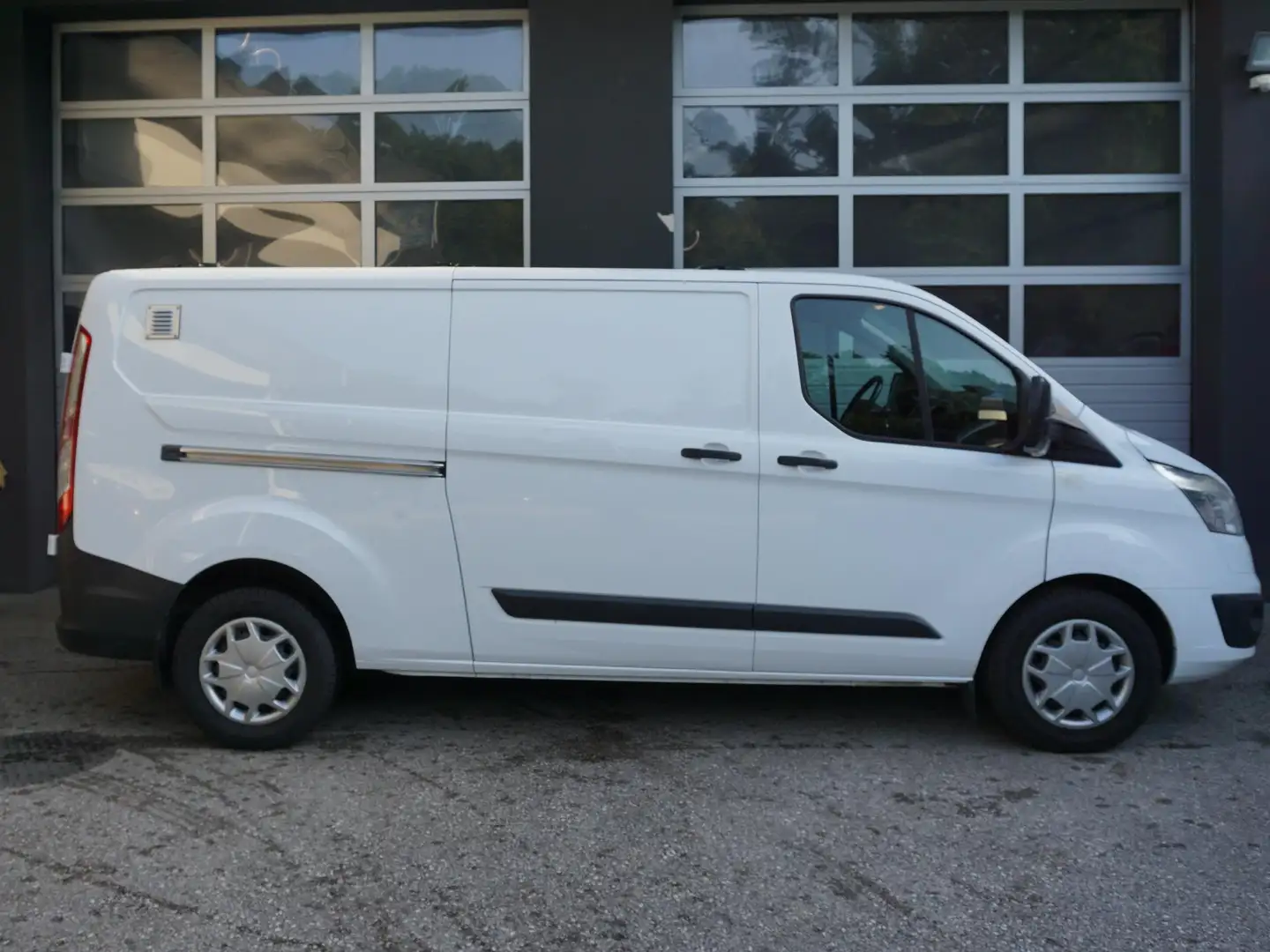 Ford Transit Custom 340 L2 neuer Motor bei 140000 Weiß - 2