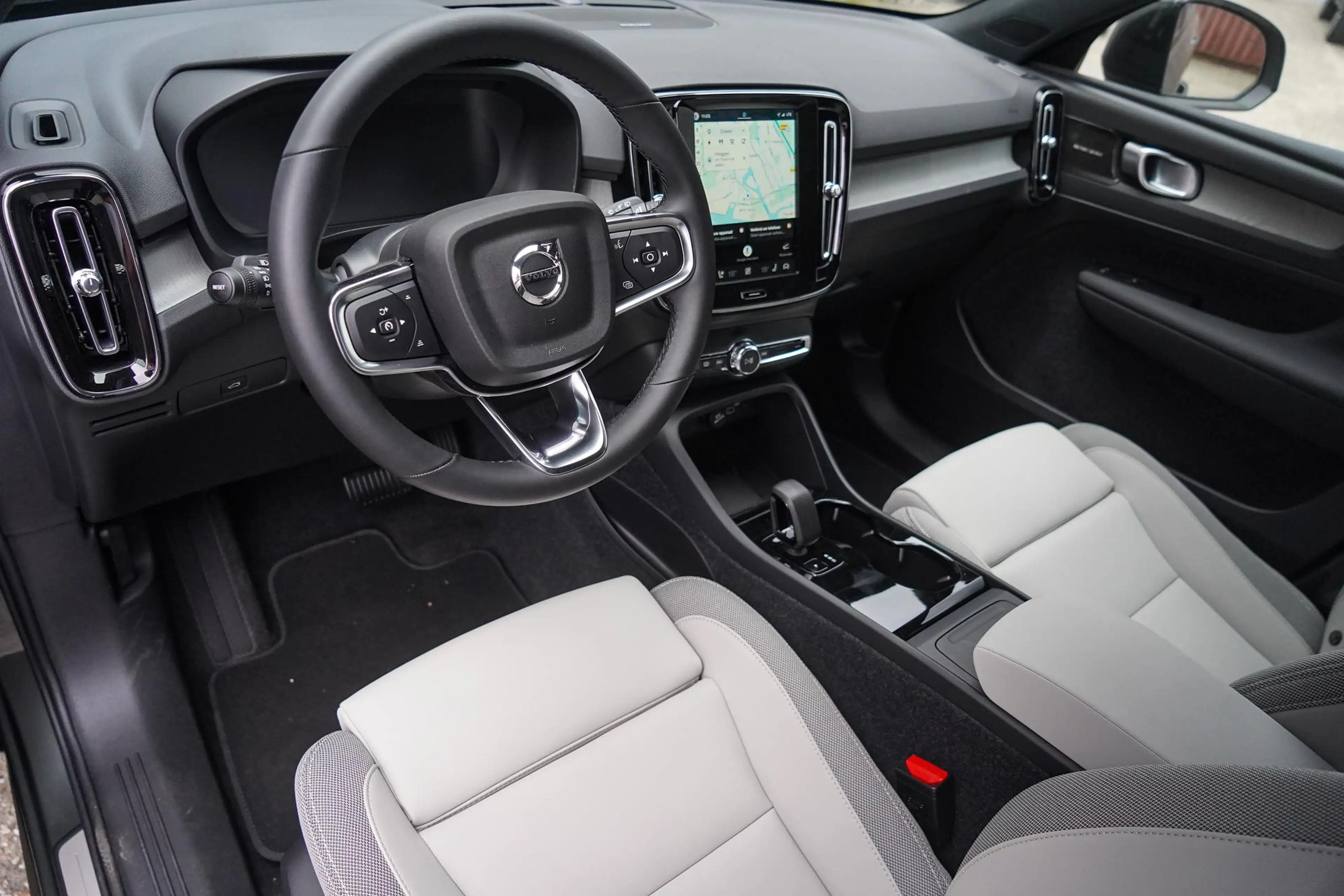 Volvo EX40 Single Motor Extended Range Plus 82 kWh | Warmtepo — photo 12