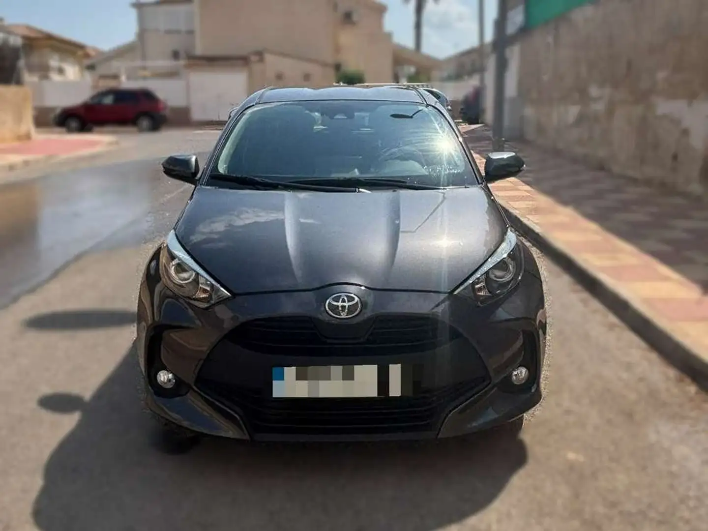 Toyota Yaris 125 S-Edition Gris - 1