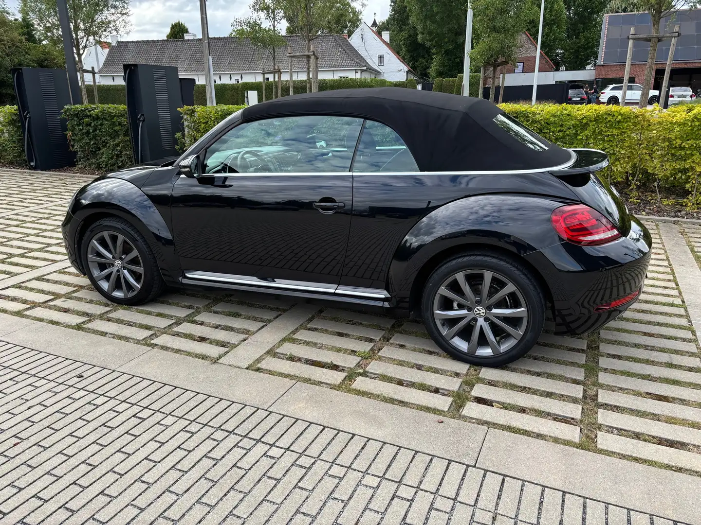 Volkswagen Beetle Beetle Cabriolet 1.2 TSI Exclusive DSG Noir - 1