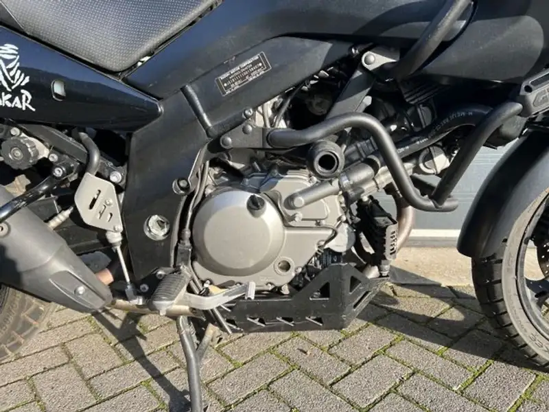 Suzuki V-STROM 650 - foto 7