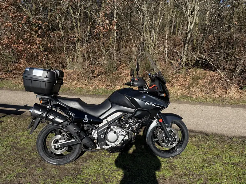 Suzuki V-STROM 650 - foto 2
