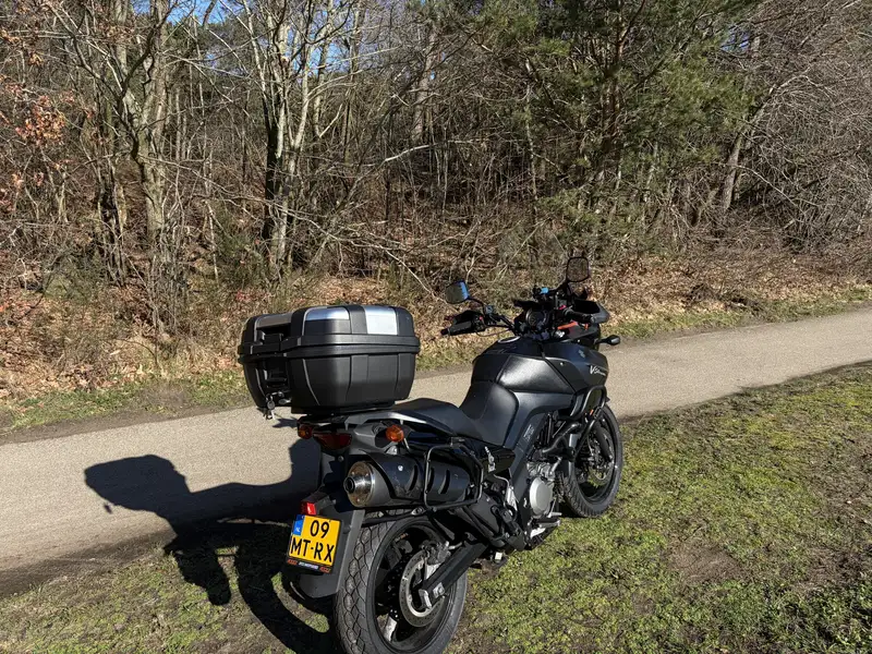 Suzuki V-STROM 650 - foto 4