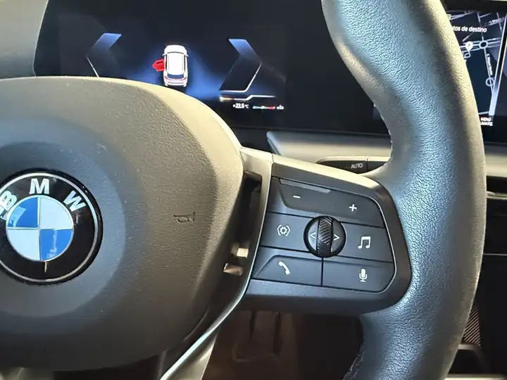 BMW X1 2023, foto 25
