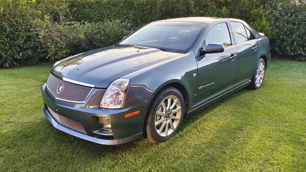 Cadillac STS