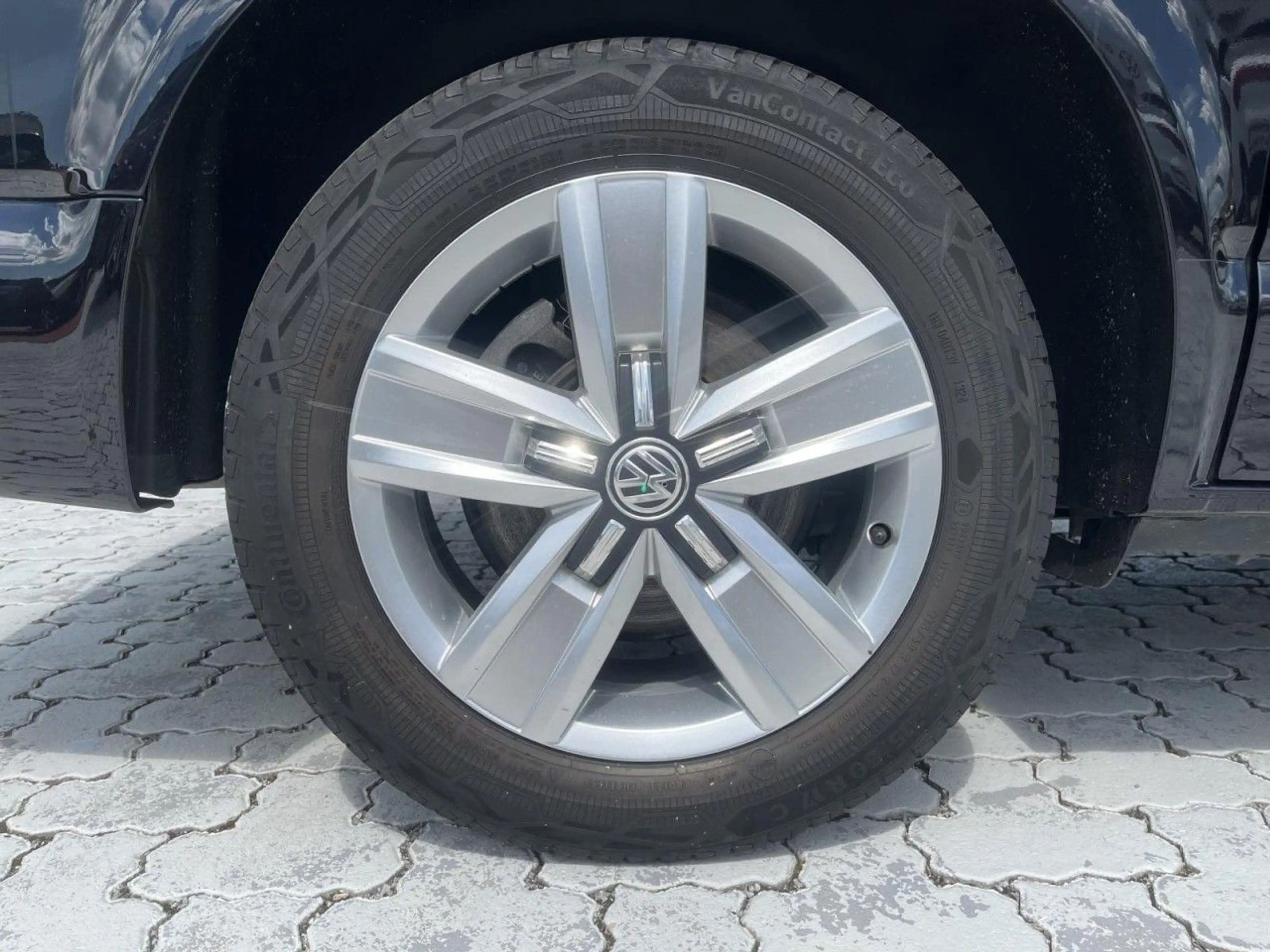 Volkswagen T6.1 Multivan Comfortline 2,0 TDI DSG 4Motion (L — photo 8