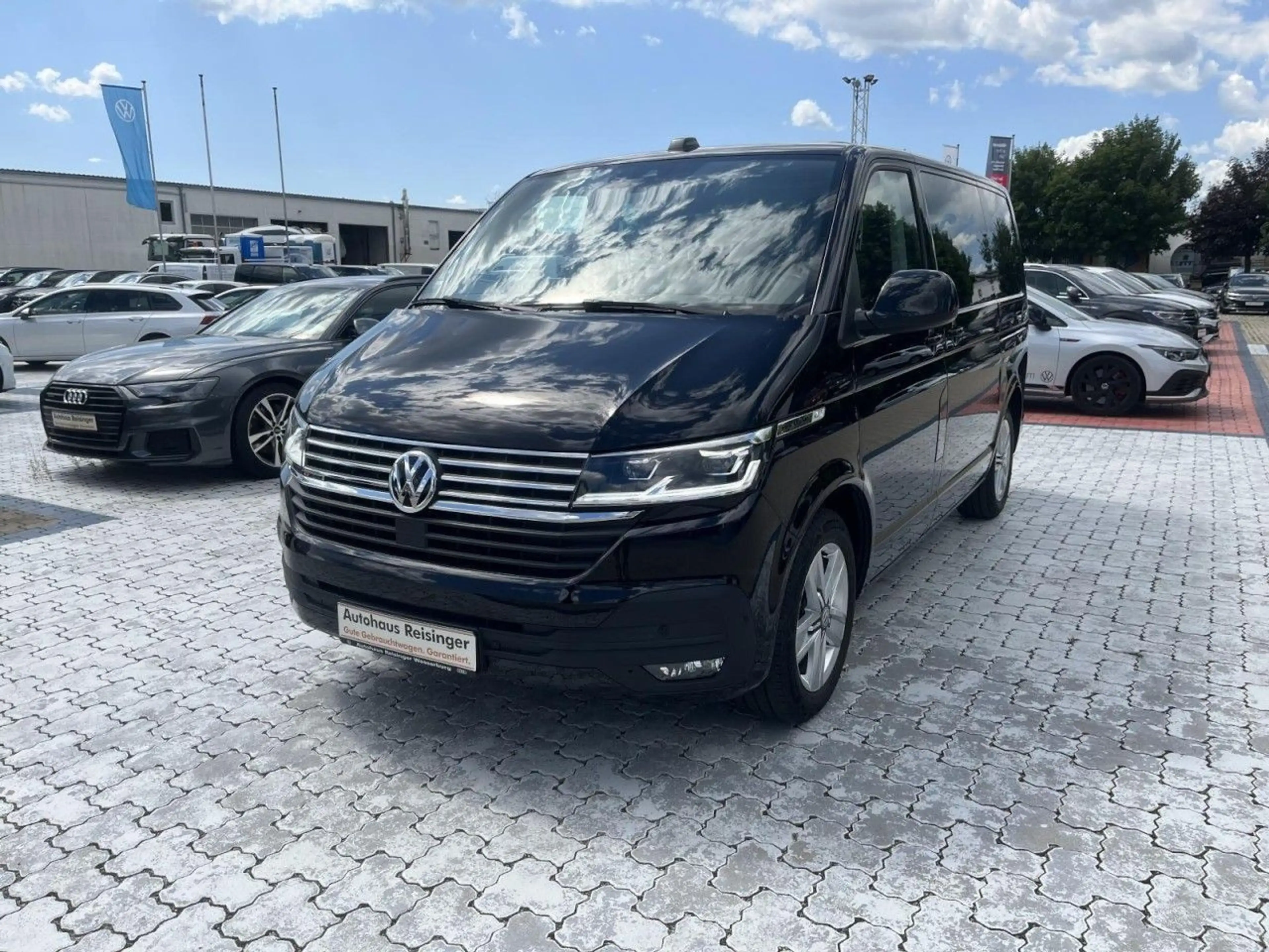 Volkswagen T6.1 Multivan Comfortline 2,0 TDI DSG 4Motion (L — photo 2