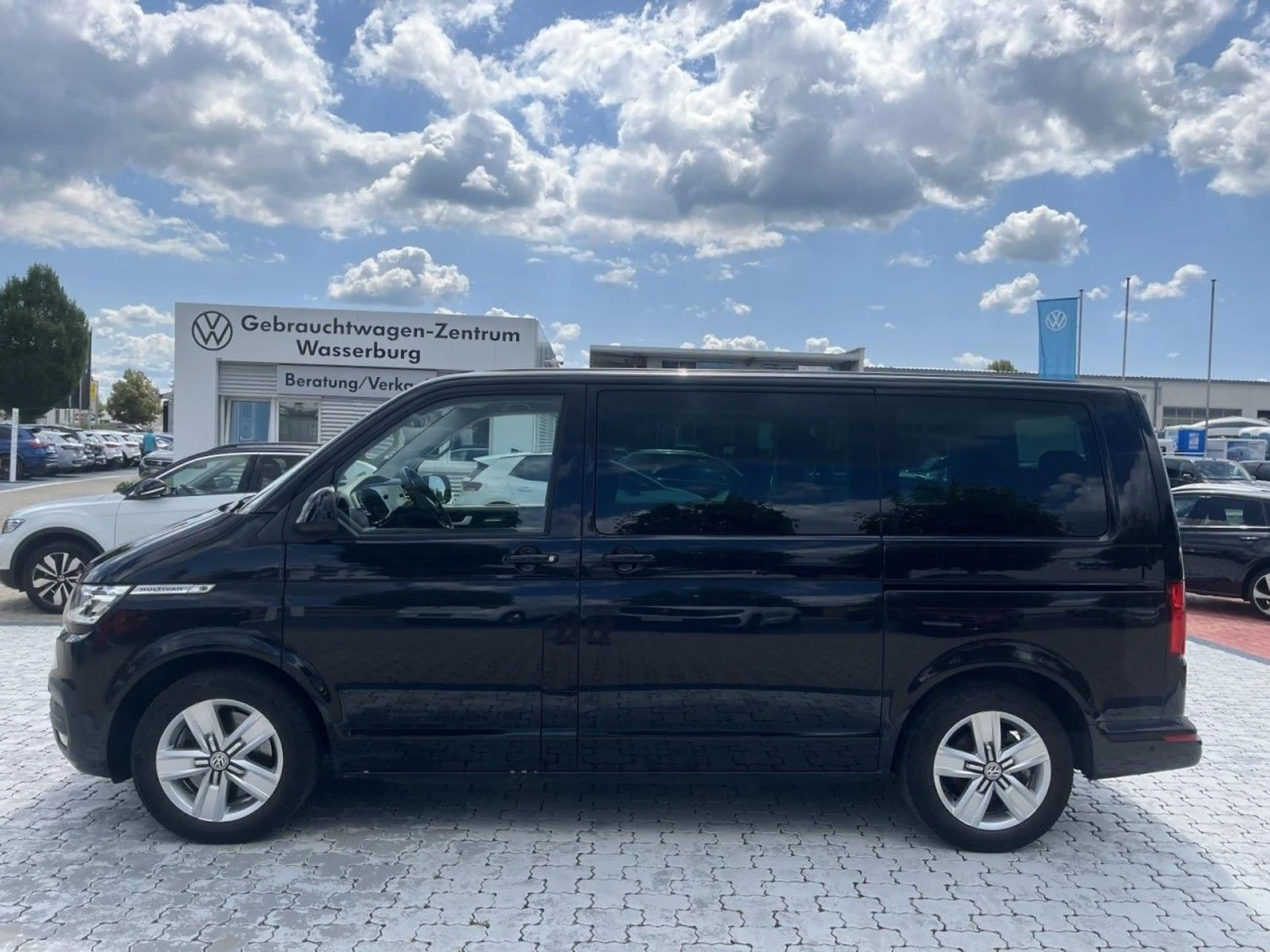 Volkswagen T6.1 Multivan Comfortline 2,0 TDI DSG 4Motion (L — photo 4
