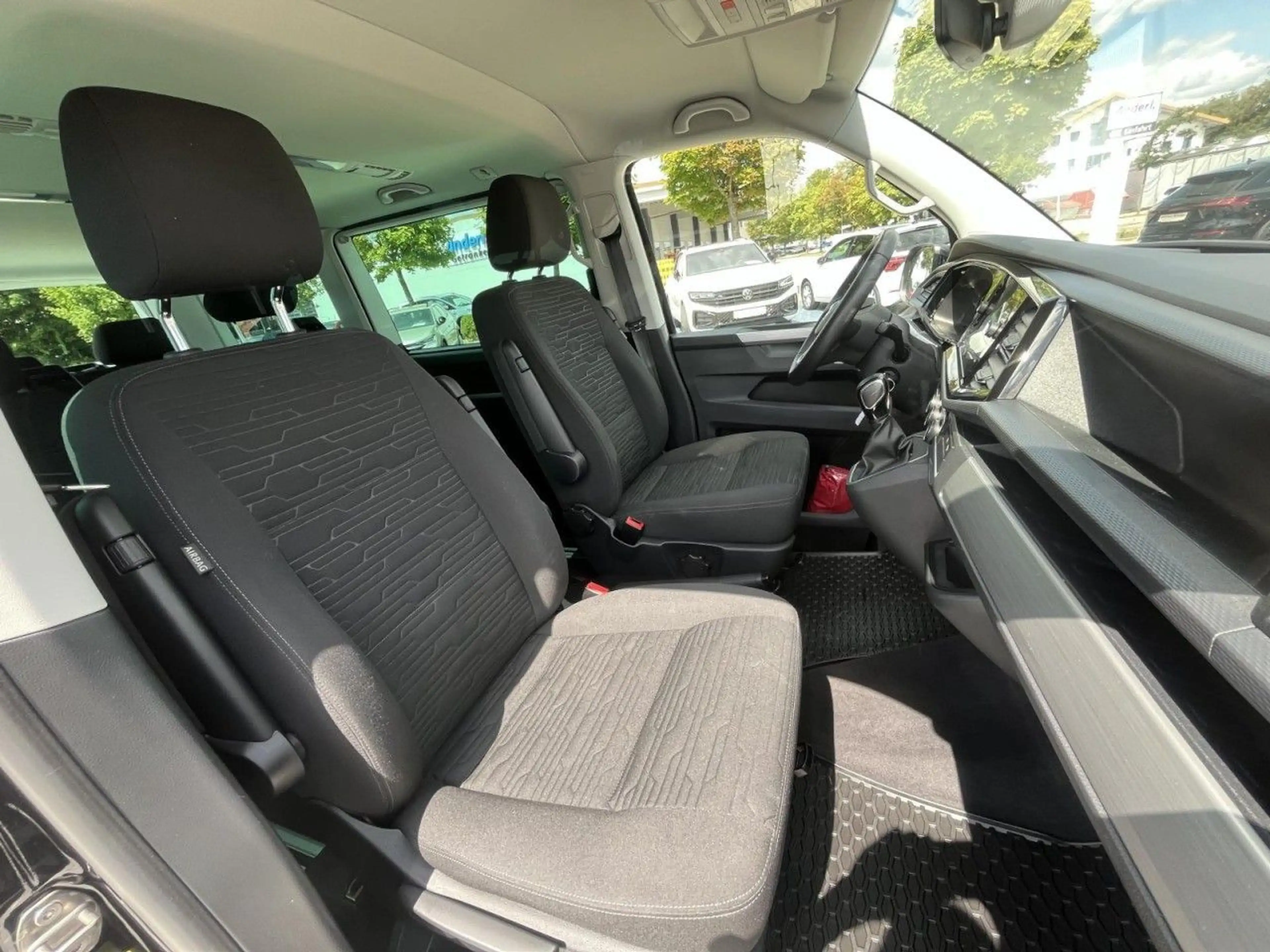 Volkswagen T6.1 Multivan Comfortline 2,0 TDI DSG 4Motion (L — photo 13