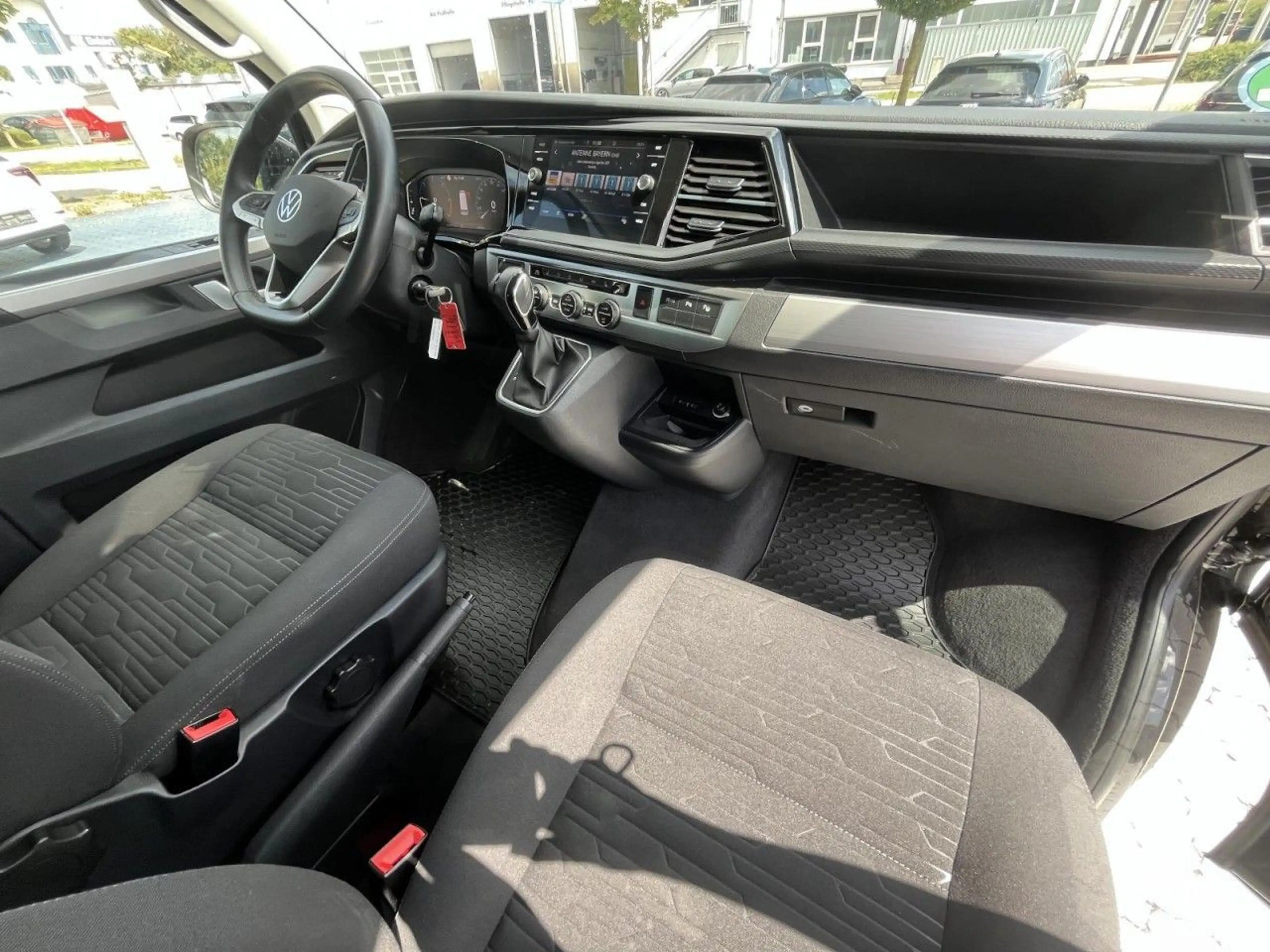 Volkswagen T6.1 Multivan Comfortline 2,0 TDI DSG 4Motion (L — photo 14