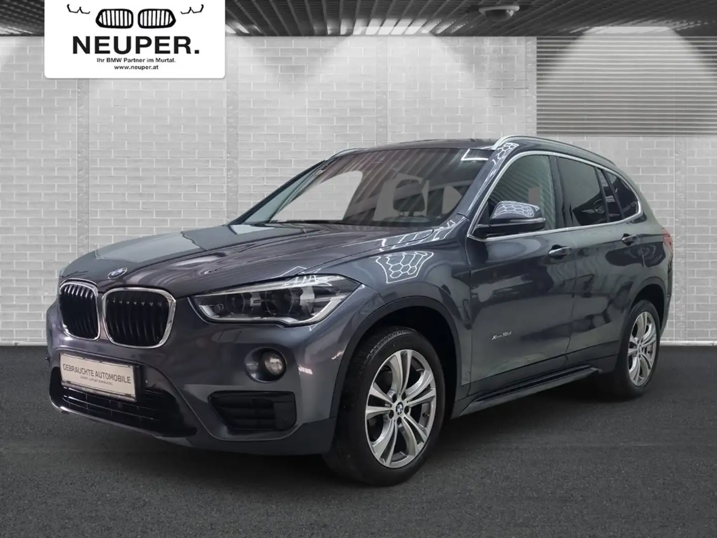 BMW X1 xDrive20d Schwarz - 1