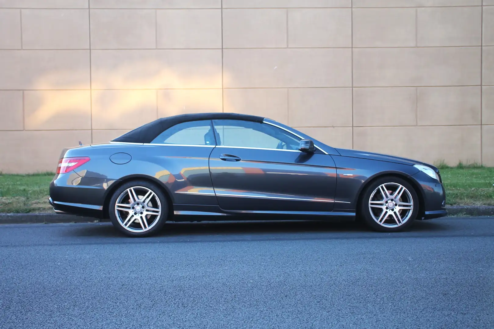 Mercedes-Benz E 350 Cabrio CGI Avantgarde Grau - 2