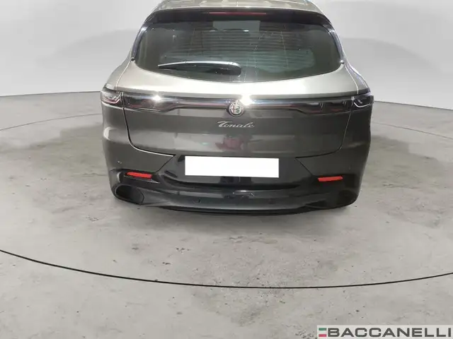 Alfa Romeo Tonale view 3