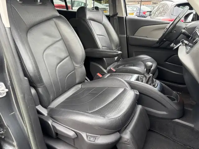 Citroen Grand C4 Picasso view 11