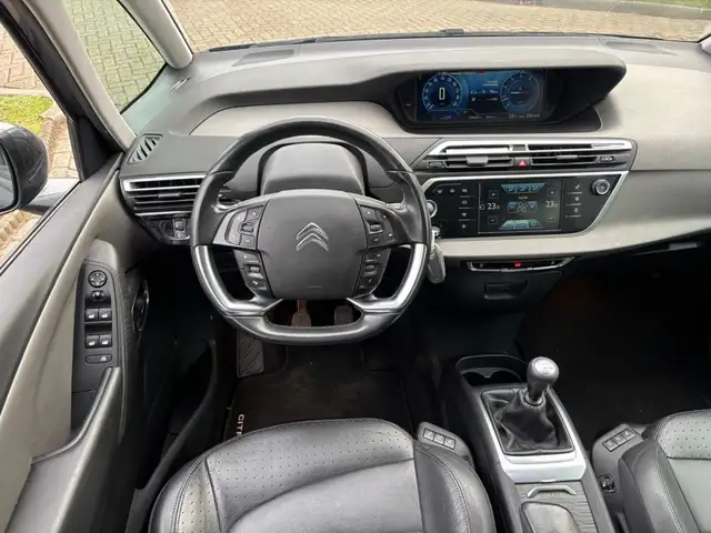 Citroen Grand C4 Picasso view 9