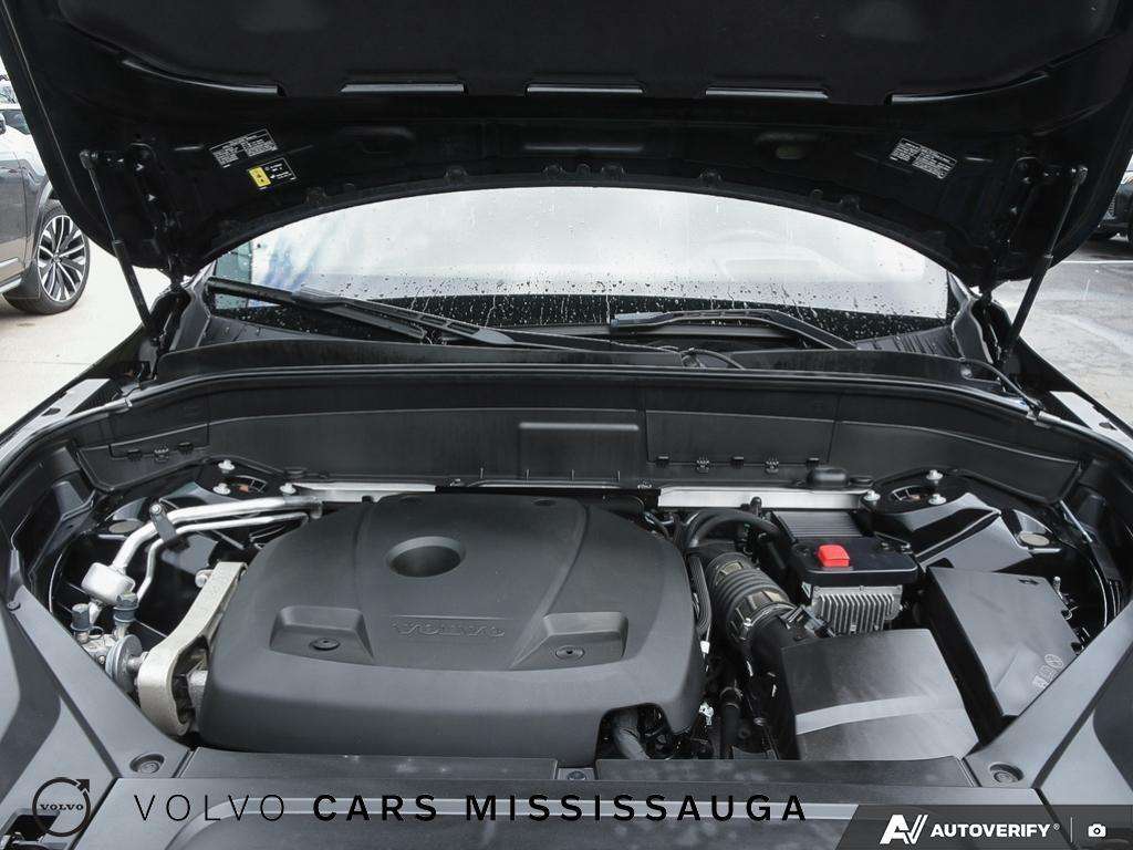 2022 Volvo XC90 Momentum thumb 8