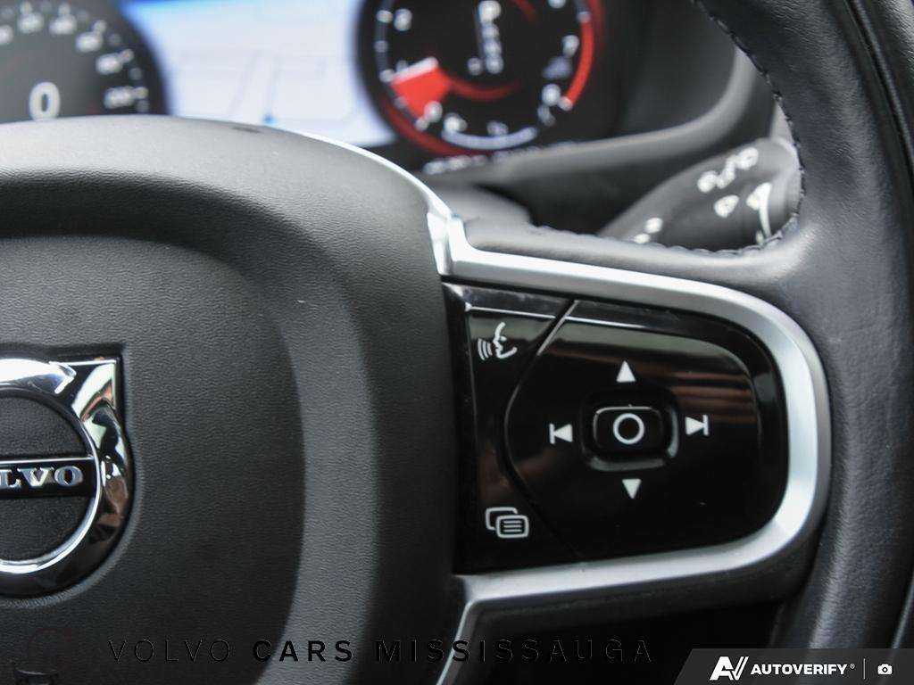 2022 Volvo XC90 Momentum thumb 18