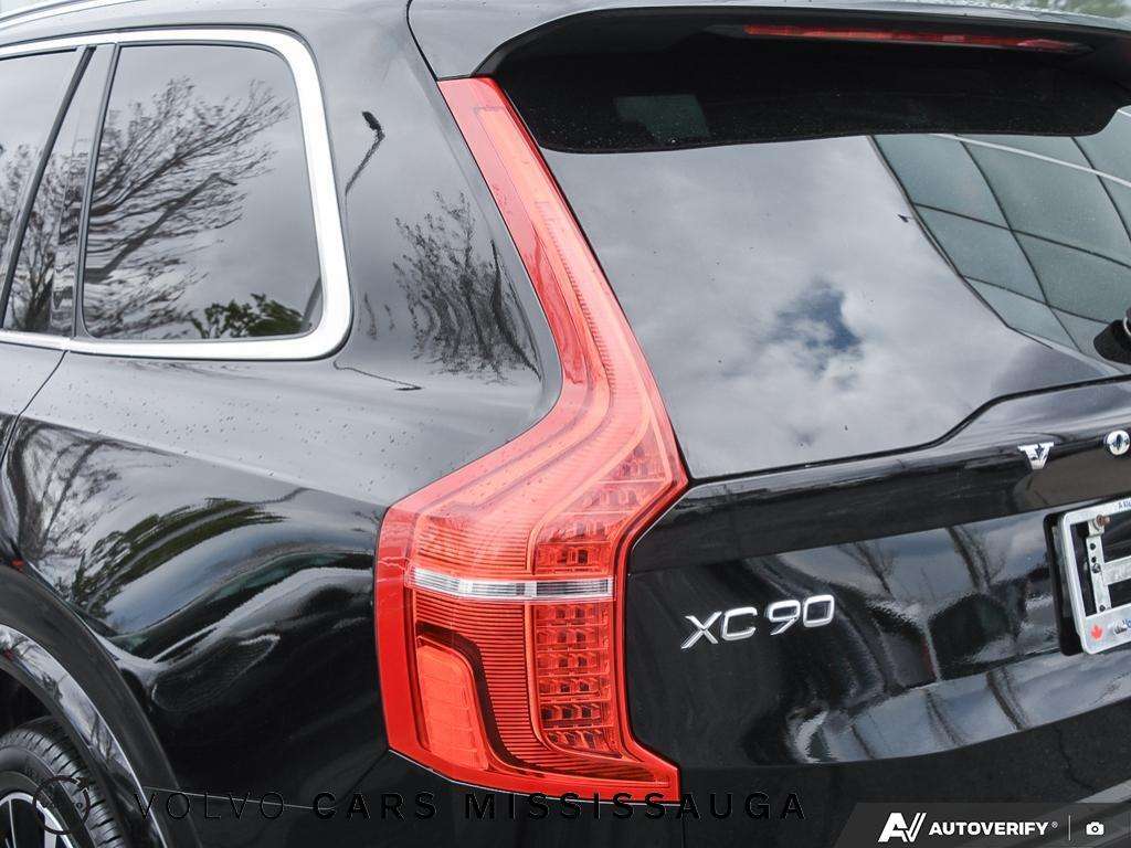 2022 Volvo XC90 Momentum thumb 12