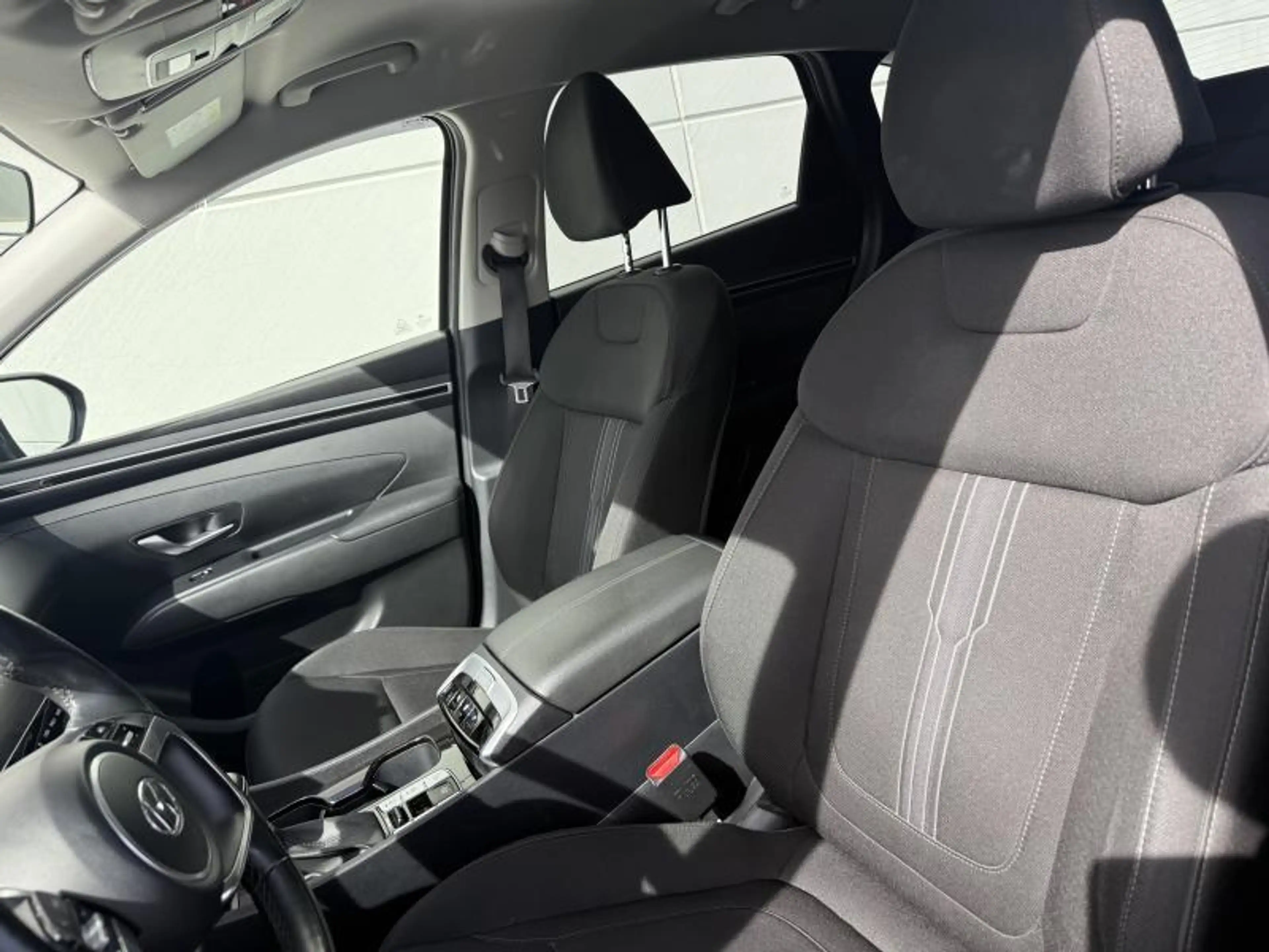 Hyundai TUCSON 1.6 Ess 150ch — photo 9